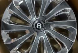 Изготовили диски R21  в оригинальном дизайне Bentley, кованый, направленный моноблок R22, для Bentley Bentayga Speed